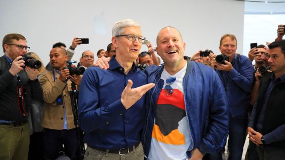 Tim Cook, Apple’s chief executive, with Jony Ive, then an Apple executive, at the Steve Jobs Theater in Apple Park in Cupertino, Calif., Sept.12, 2018