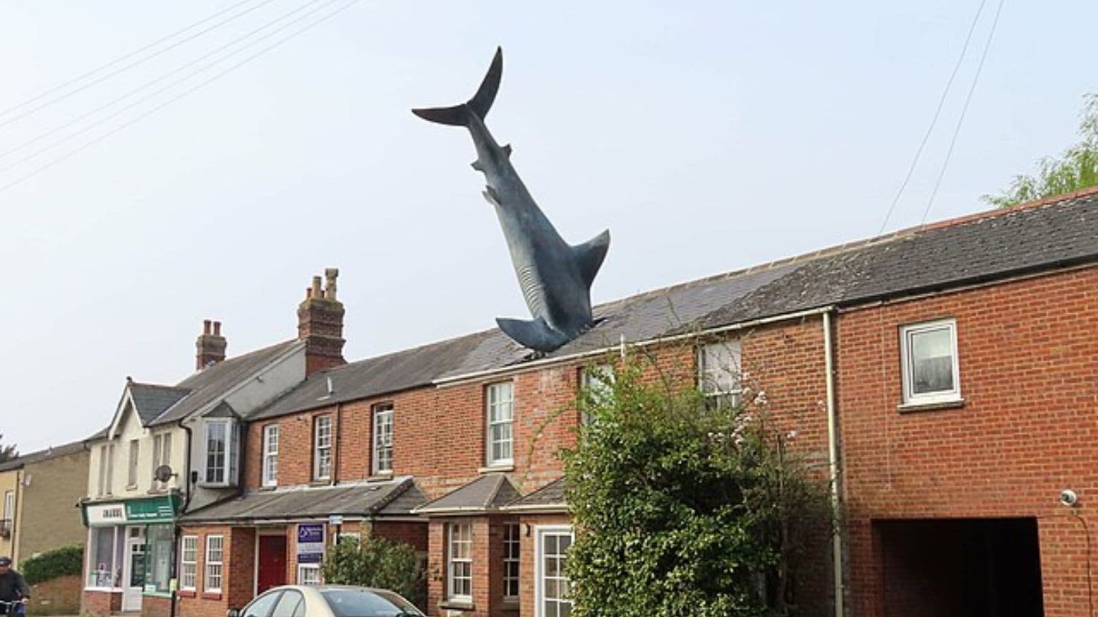 Weird statues that exist around the world