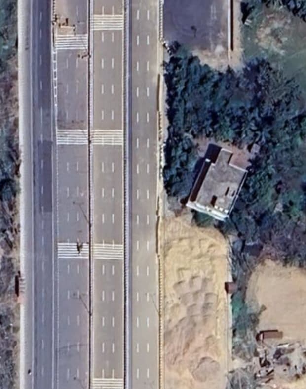  The Sarohas have refused to give up their 1,600 sq m house and area around it along the Delhi-Dehradun Expressway 