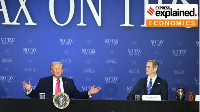 Donald Trump with Scott Bessent: sanctions waiver on Russia crude