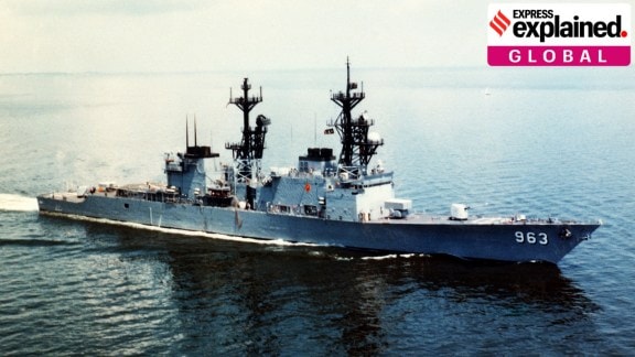 Aerial starboard bow view of the USS Spruance DD-963 (Wikimedia Commons)
