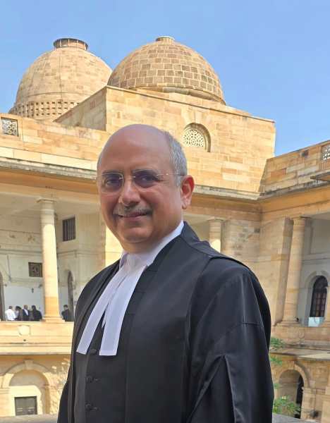 Senior advocate Nalin Kohli (55)