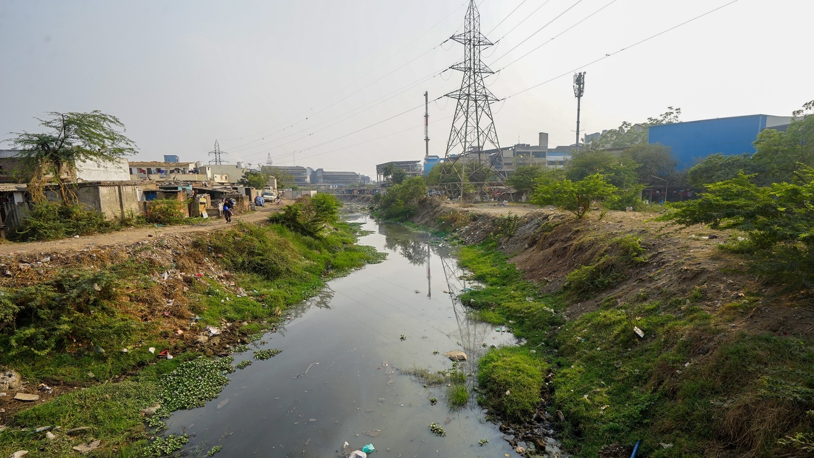 Twist in pan parlour owner’s kidnap: Vadodara woman, lover abduct her husband, throw him in canal using hitmen, he survives