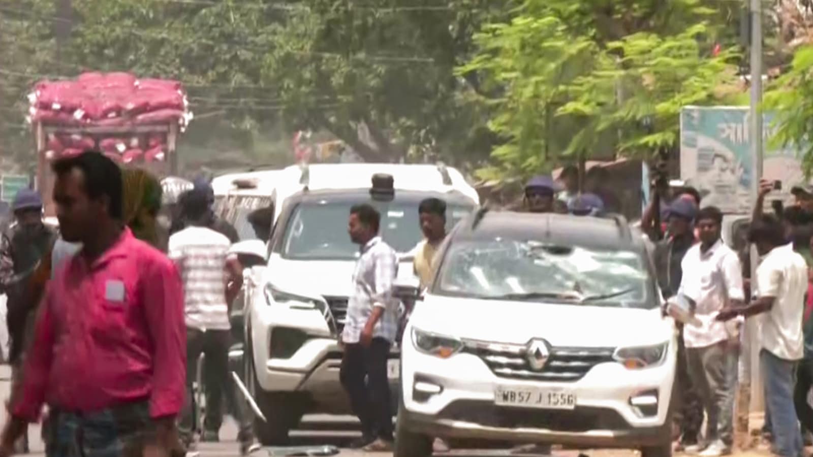 Stray violence marks polling: BJP candidate chased away, Kabir’s men clash with TMC