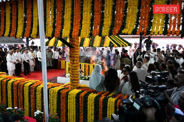 asha bhosle funeral