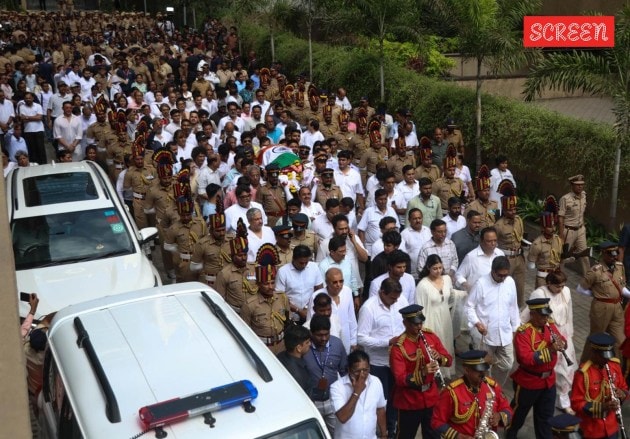 Asha Bhosle funeral procession