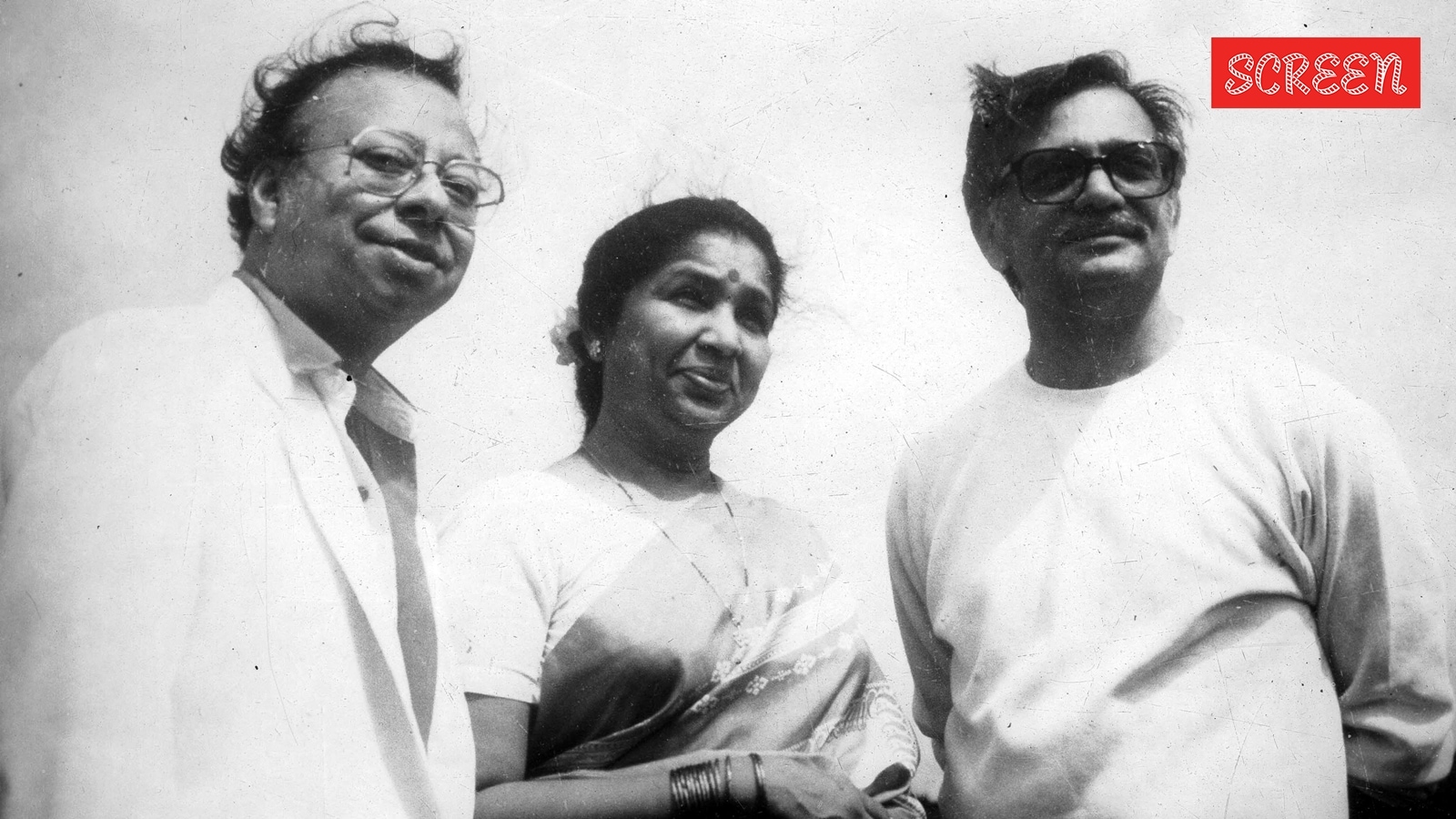 आरडी बर्मन और गुलज़ार के साथ आशा भोंसले।