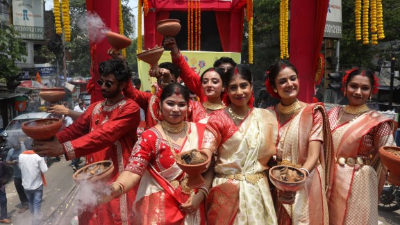 Bengal fish, Bengali favourite dish, Bengali cuisine, Poila Boisakh, West Bengal Assembly polls, West Bengal Assembly elections, Suvendu Adhikari, Tapas Roy, Vijay Ojha, Indian express news, current affairs