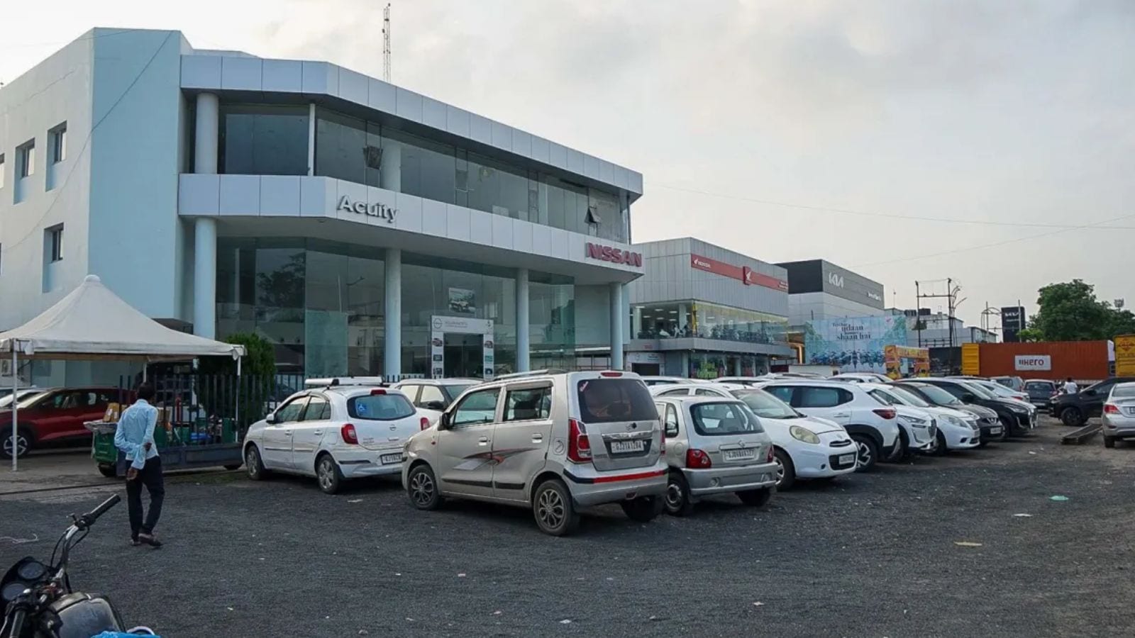 Car dealer ordered to pay Rs 2L to consumer for harassment, inconvenience defects in new vehicle