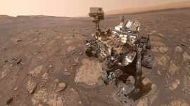 Curiosity finds organic molecules on Mars