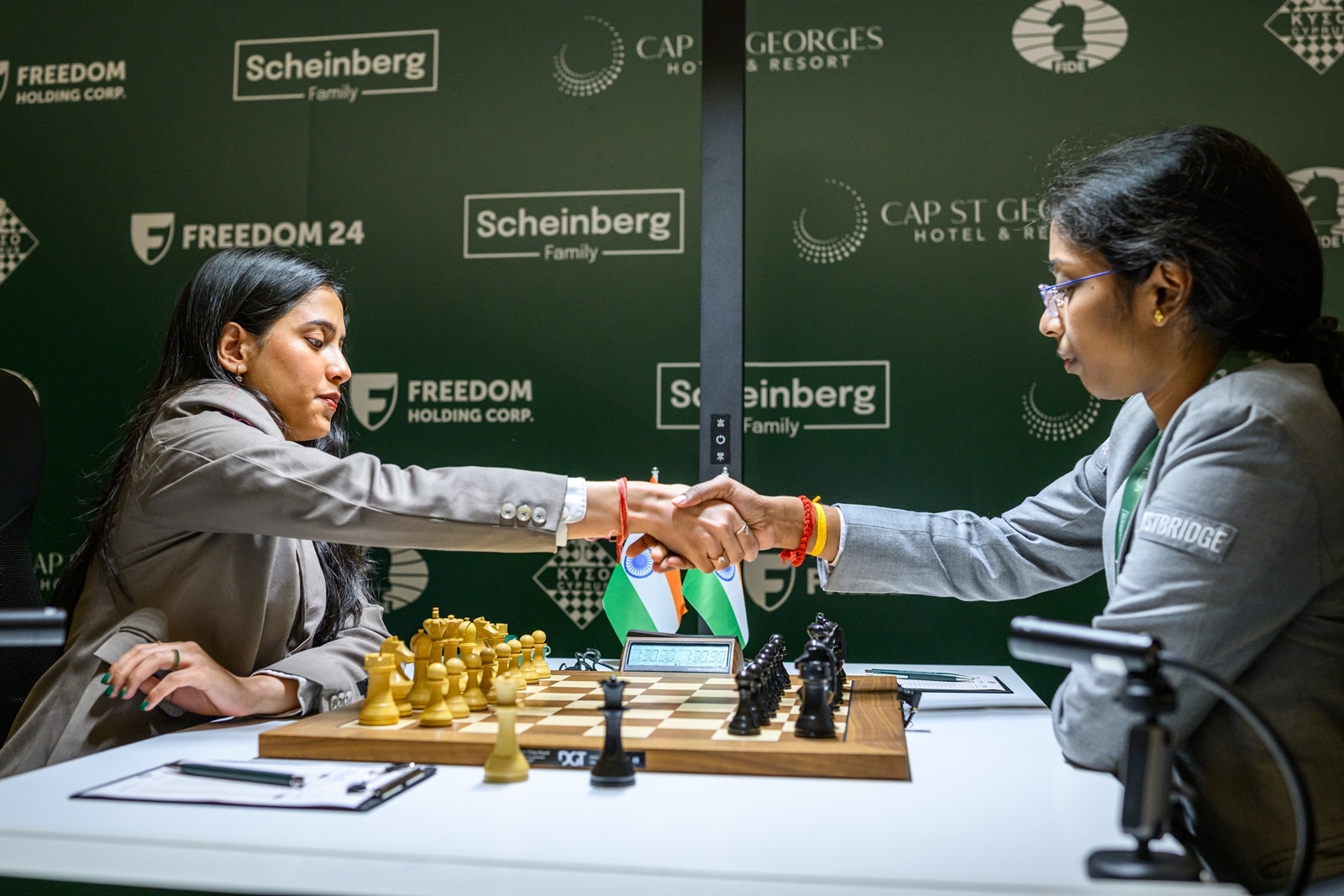 Divya Deshmukh had good chances to convert her game against Vaishali but failed. Candidates (