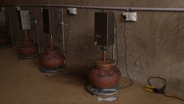 फराह खान ने गौरव तनेजा के फार्महाउस का दौरा किया। (तस्वीर: फराह/YT)