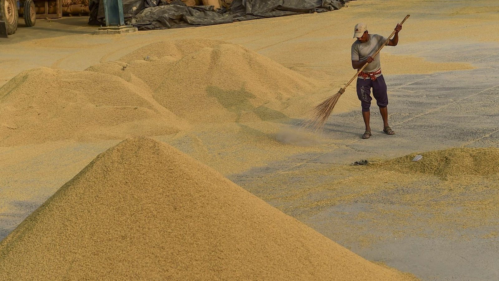 ‘Up to 2.5%’ clause sparks fresh row as arhtiyas seek restoration of full commission