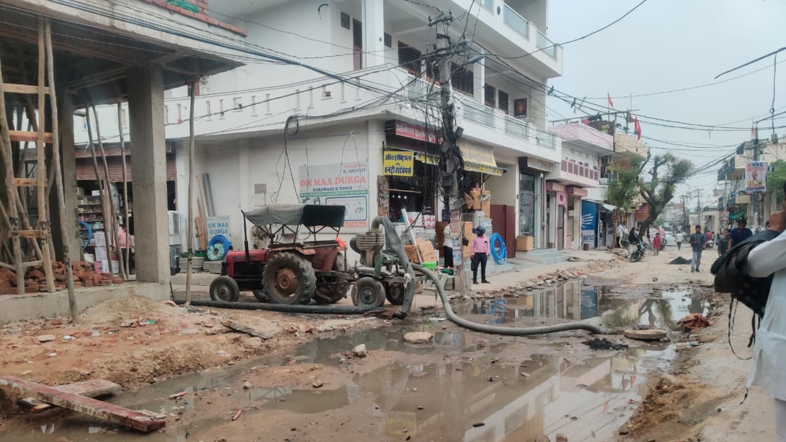 ‘Water mixed with sewage’: Months after Indore crisis, hundreds fall ill in Jaipur locality ‘Water mixed with sewage’: Months after Indore crisis, hundreds fall ill in Jaipur locality