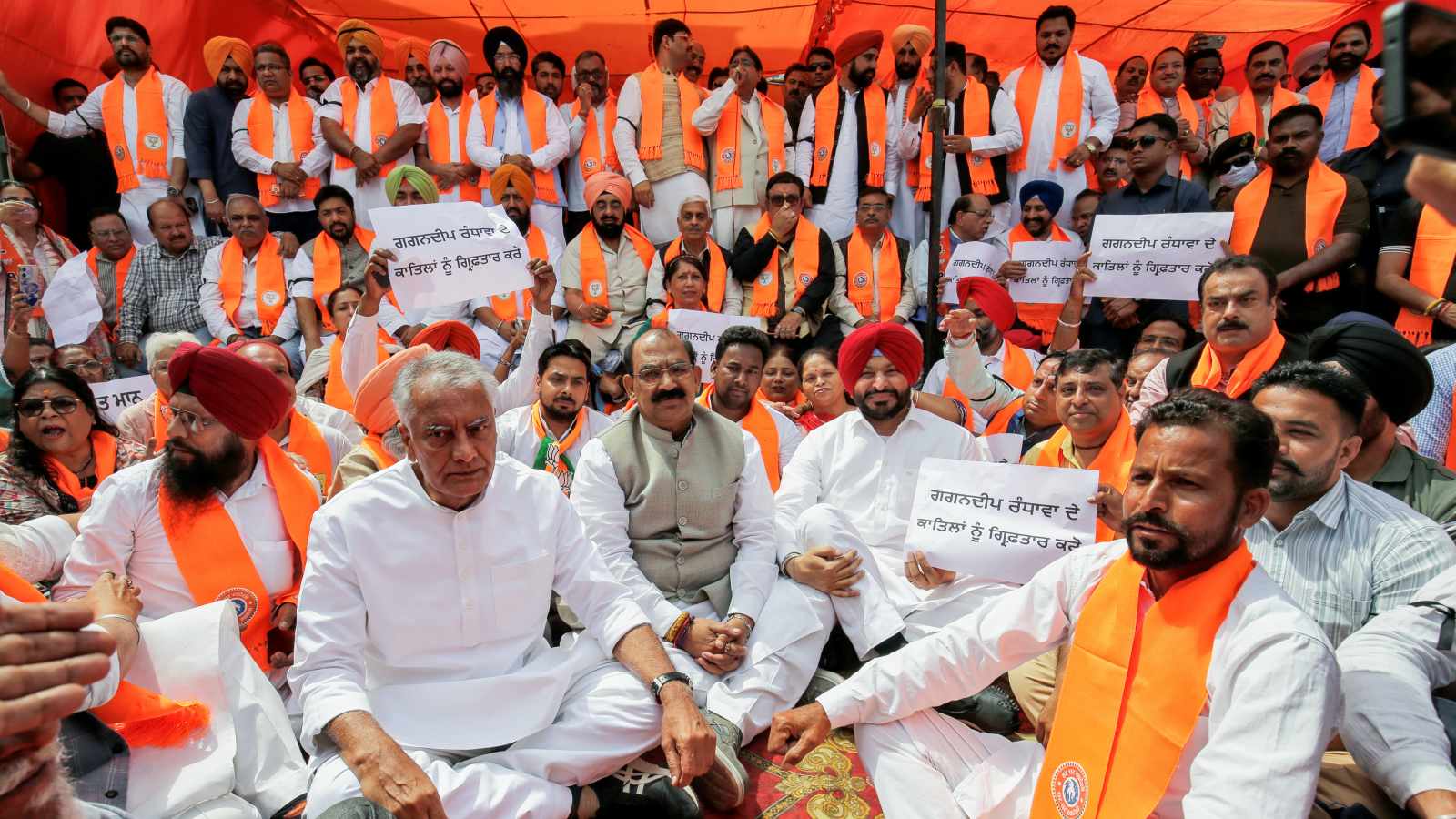 Warehousing official suicide: BJP stages protest in Amritsar, demands CBI probe