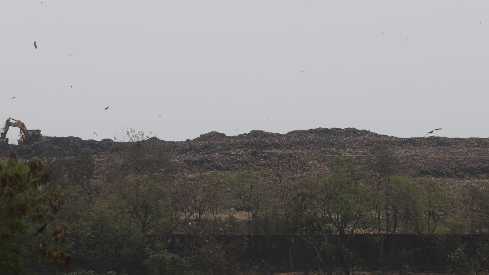 Monitoring vans & ‘odour diary’: After HC rap, BMC steps up supervision at Kanjurmarg dumping ground