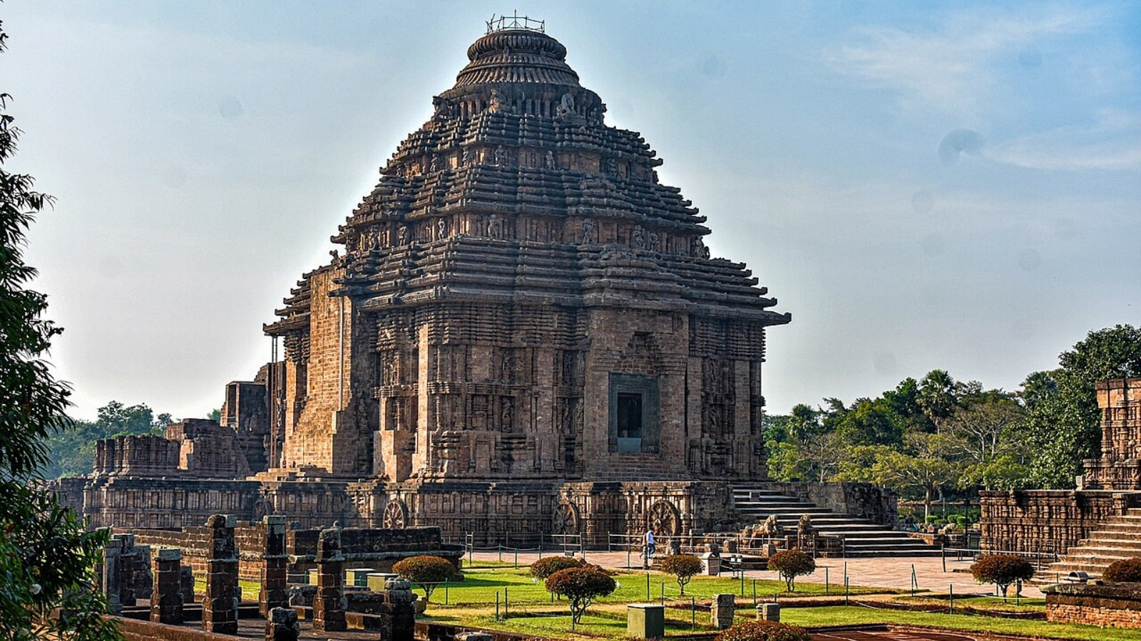ASI begins drilling into Konark Sun Temple to remove 100-year-old British-era sand