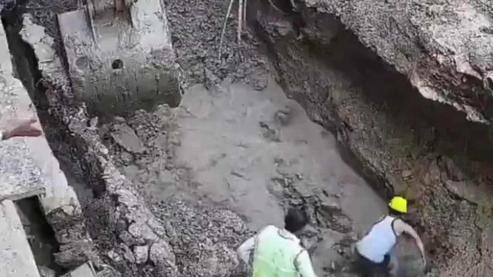 Aligarh: Labourer fixing water pipe leak killed after debris falls on him