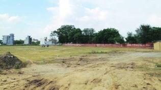 Haryana anti-encroachment drive has begun in Gurugram after the High Court stayed the stilt-plus-four policy, with authorities demolishing illegal structures across residential colonies. (File Photo)