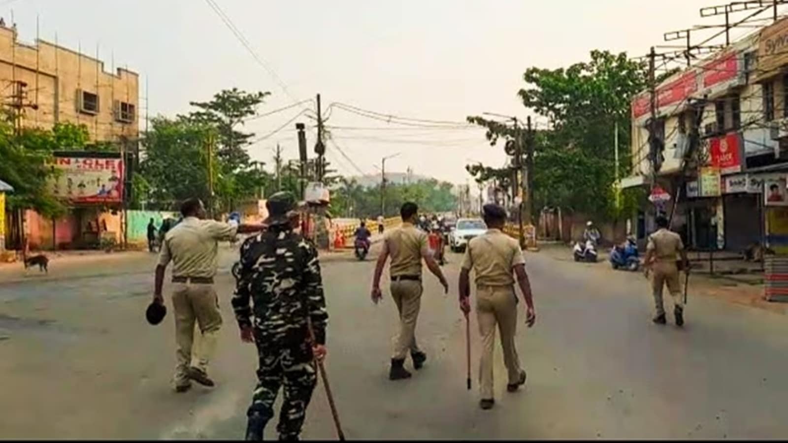 IRS officers stopped at Raj Bhavan security, IRS officers stopped by Raj Bhavan security in Odisha, Odisha, Bhubaneswar, Indian Revenue Service, Odisha police, Indian express news, current affairs