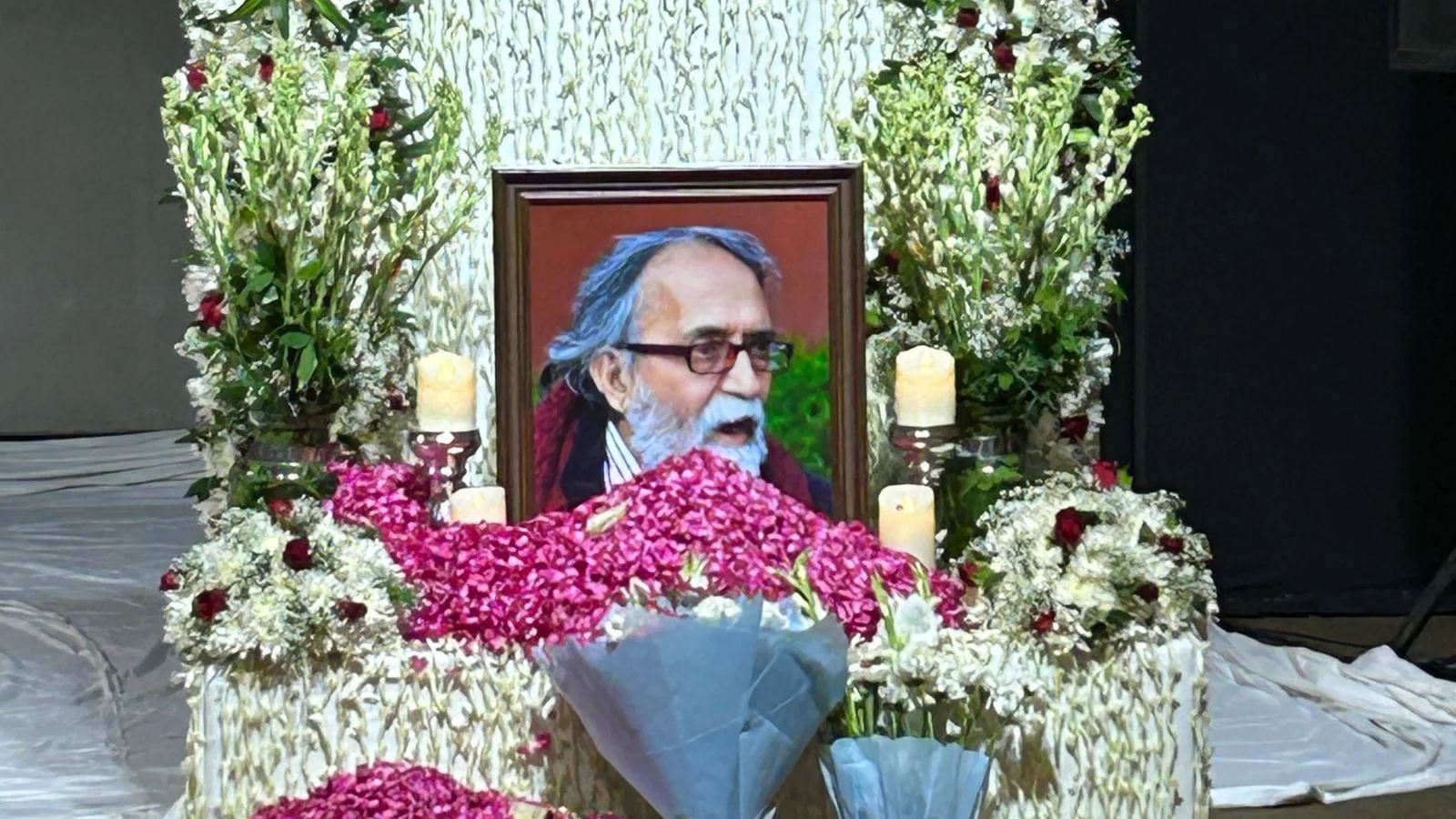 AAP leaders gather at remembrance meeting for Prof Vijay Singh, Atishi’s father