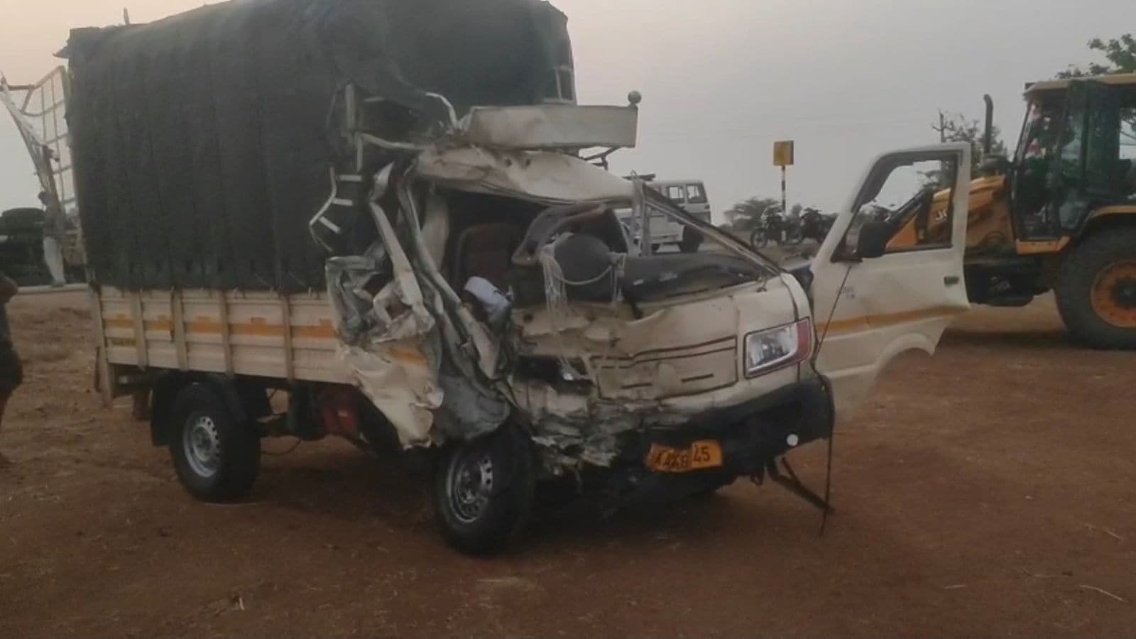 8 Karnataka pilgrims killed as cement tanker hits vehicle near Mantralayam