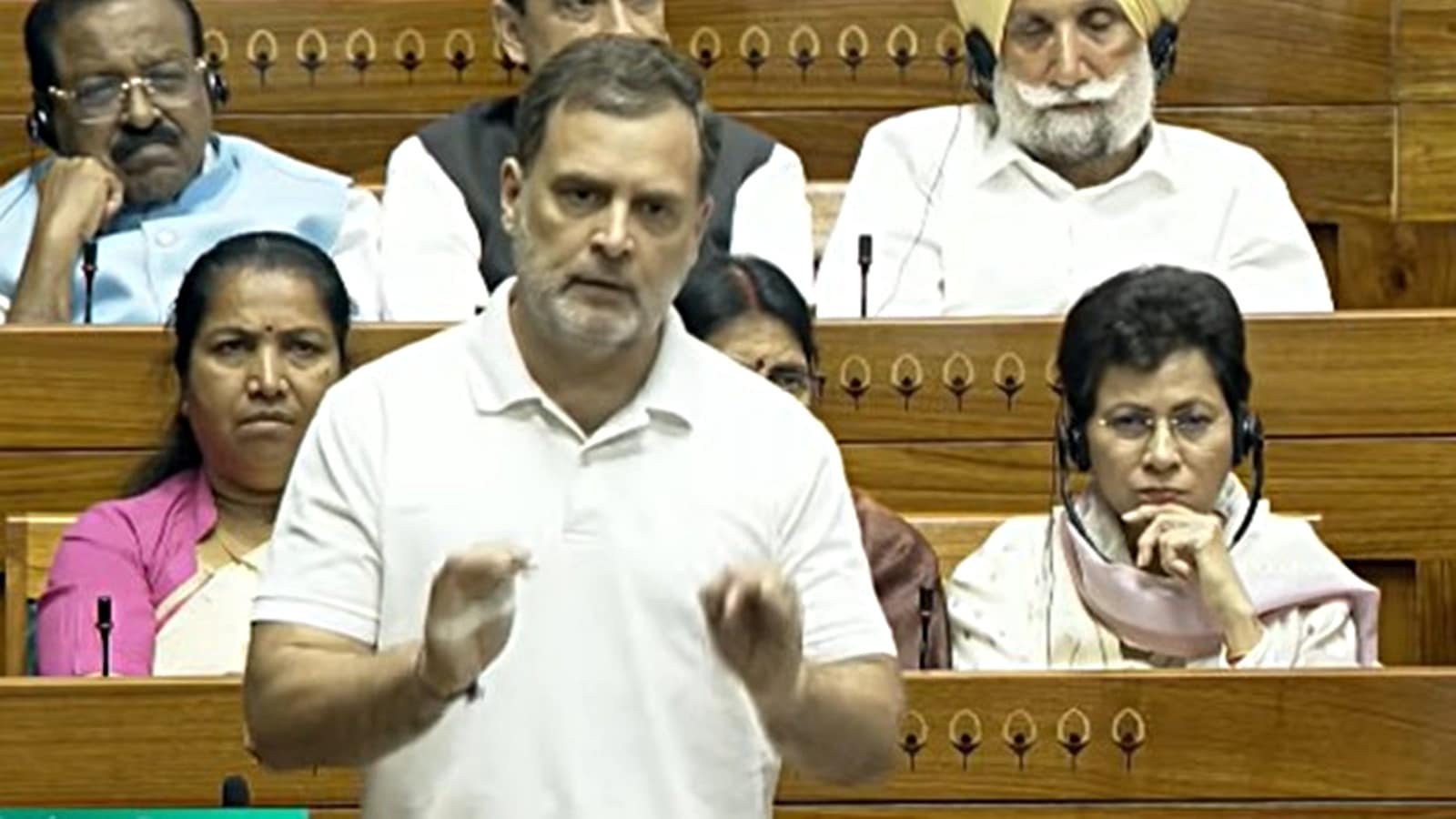 Parliament Special Session Live Updates | Centre trying to rejig political map as it did in J&K and Assam, says Rahul Gandhi