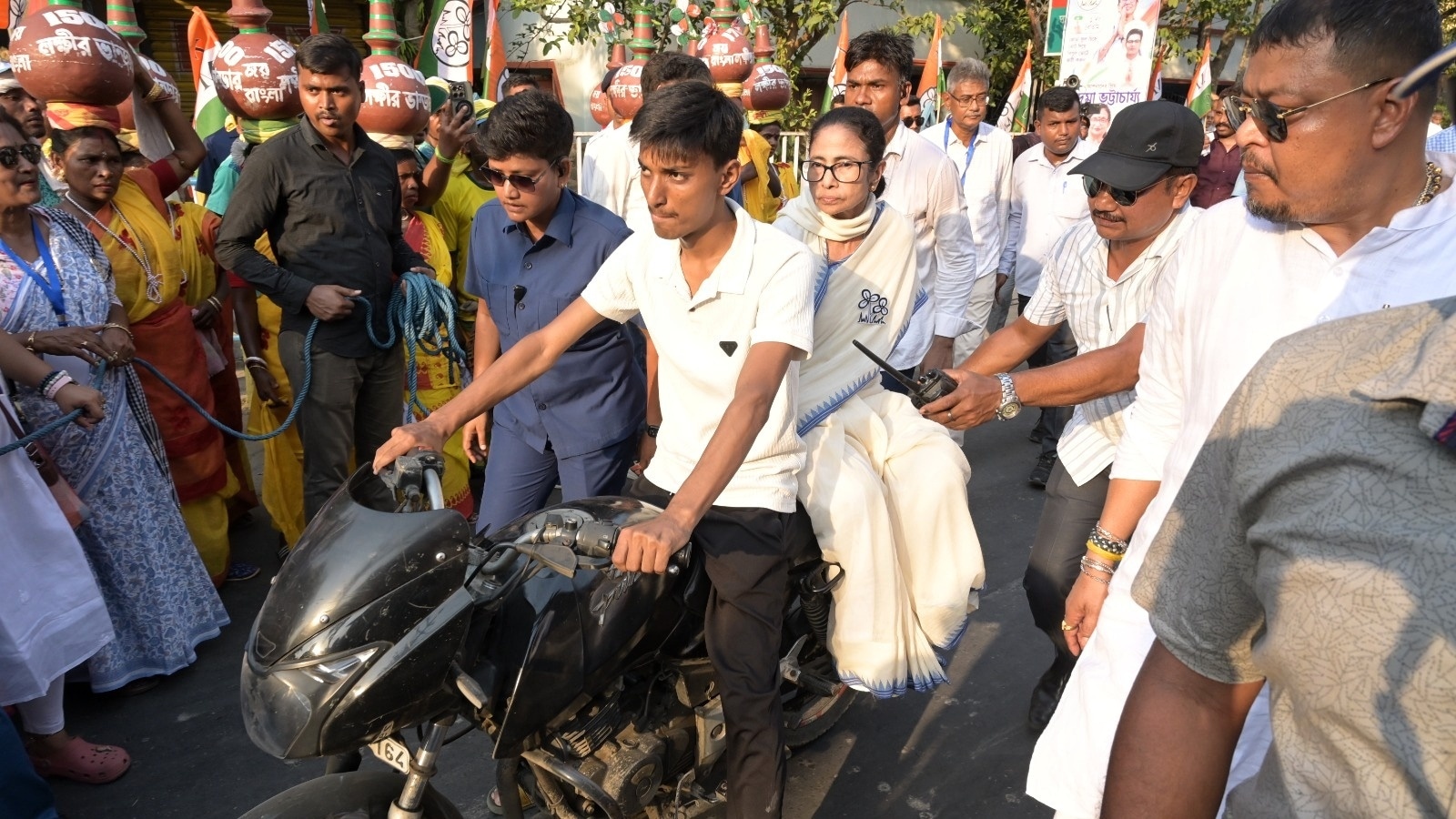 BJP under pressure, has deployed its entire machinery: Mamata Banerjee