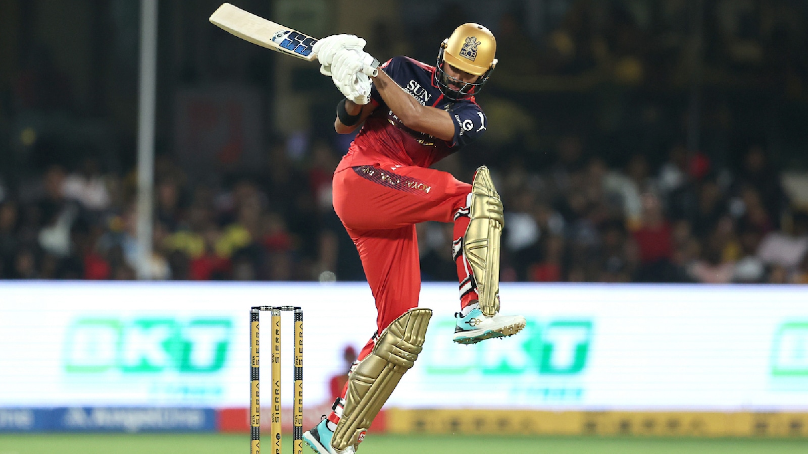 RCB vs CSK LIVE Score, IPL 2026 Today Match Updates: RCB 98/2 (11 overs); Shivam Dube dismisses Phil Salt as Chennai strikes