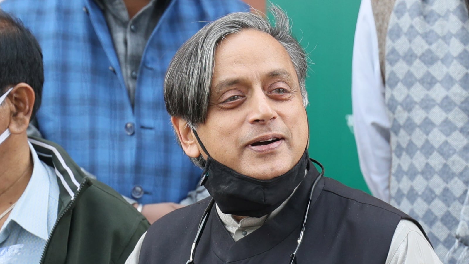 Cong MP Shashi Tharoor’s gunman, driver attacked in Kerala’s Malappuram, one held