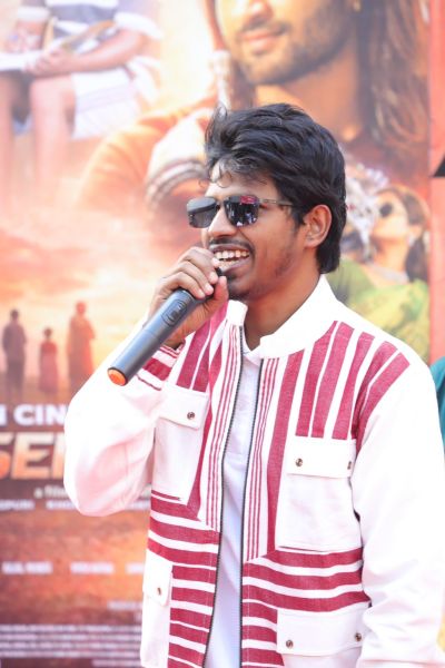Sereng Nagpuri film controversy, Sereng controversy, Sereng, migration, women’s agency, caste and religious prejudice, Maoist conflict, corruption, unemployment, Jharkhand film industry Jhollywood, NPK Purushottam director, Maaghi Munda Siraj Ansari, Jharkhand love jihad row, Ranchi film box office collection, Pasmanda Muslim tribal relationship movie, Bhairav Singh Hindutvawadi Sangathan, tribal migration human trafficking Jharkhand, Jayanandan Seraj Band Baja, Indian Express Jharkhand, Indian express news, current affairs