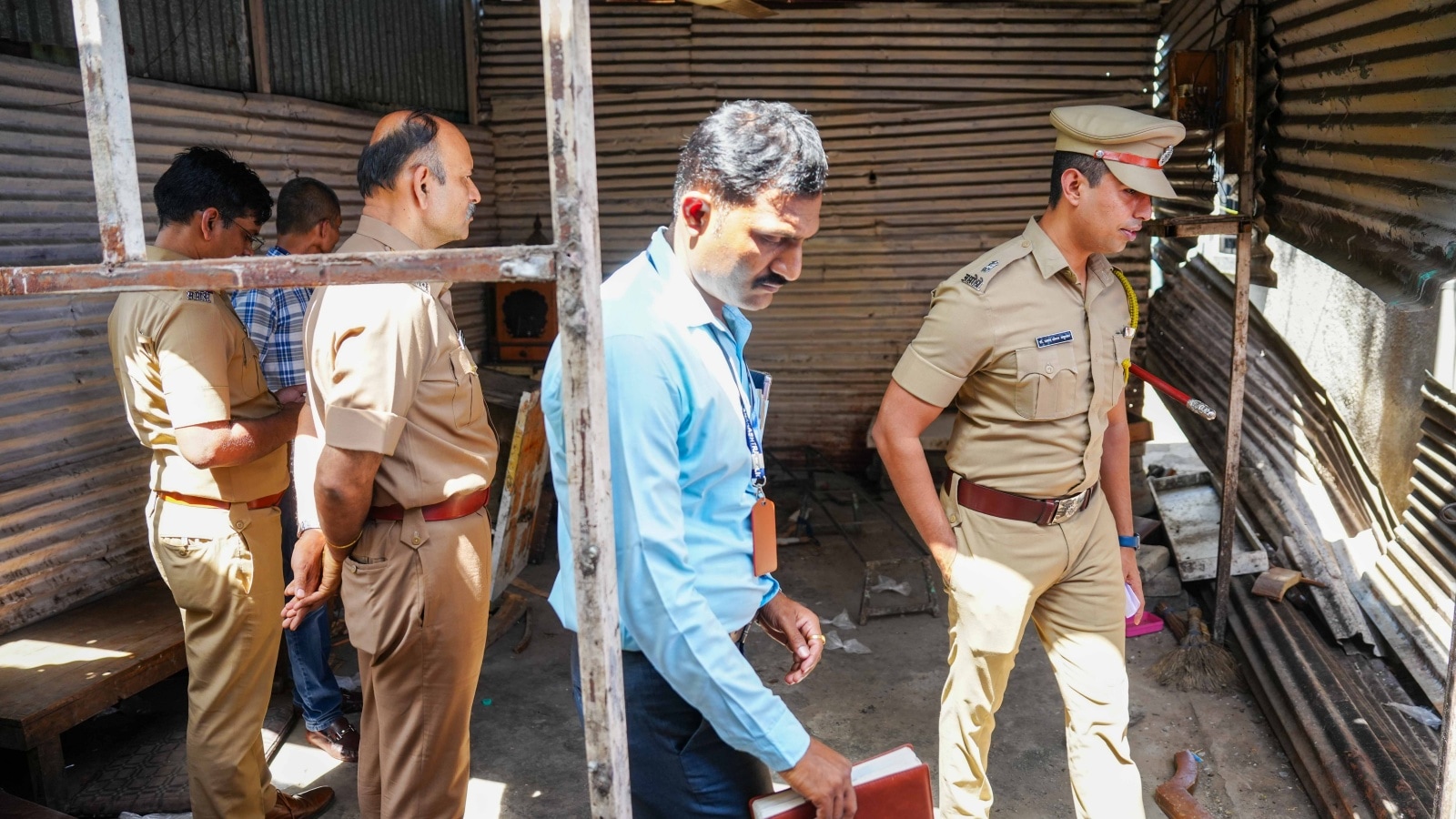 At least 14 hooch deaths in Pune, CID probe ordered