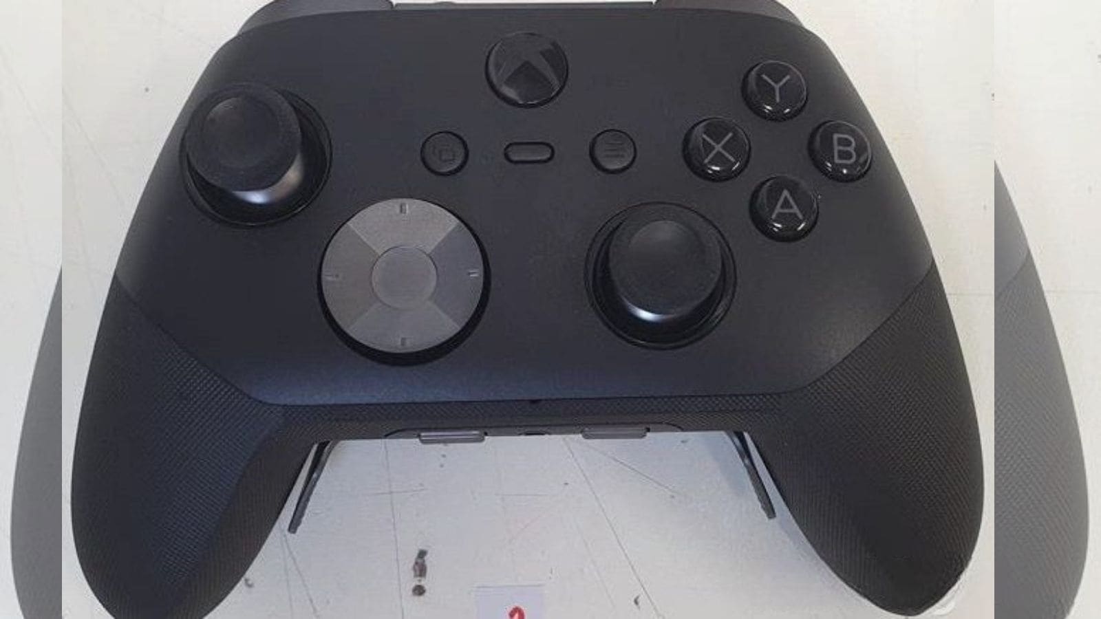 Xbox Elite 3 controller leak suggests new features and a removable battery
