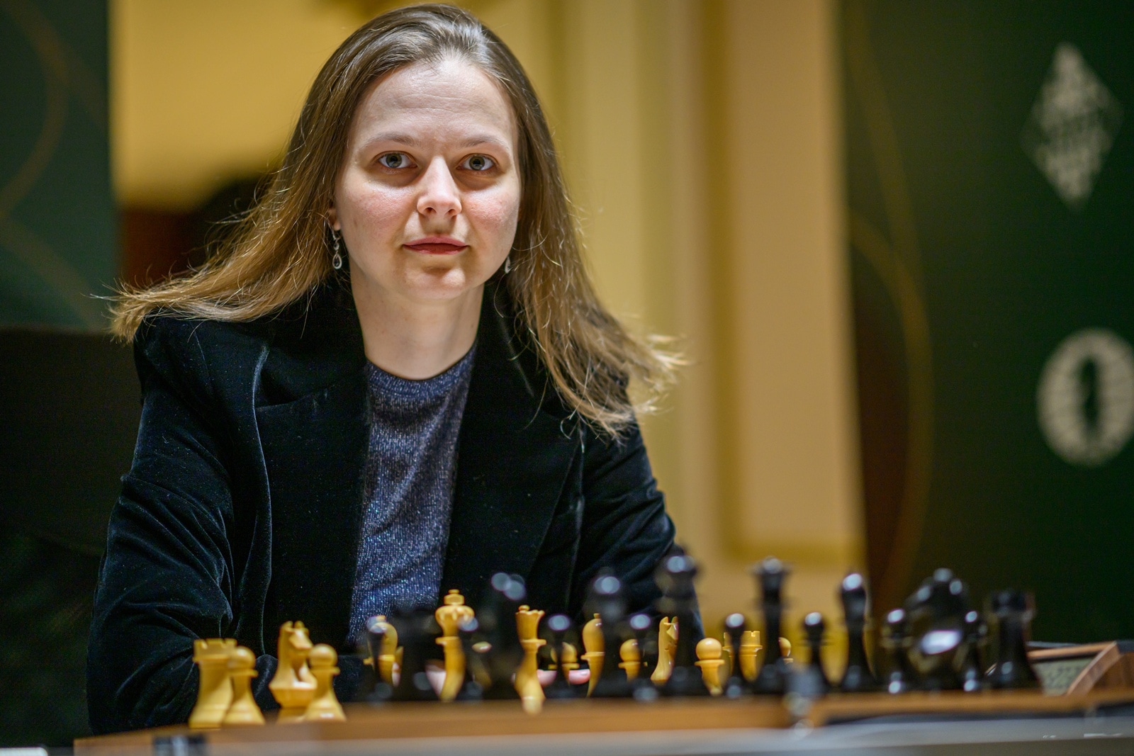  Michal Walusza/FIDE)