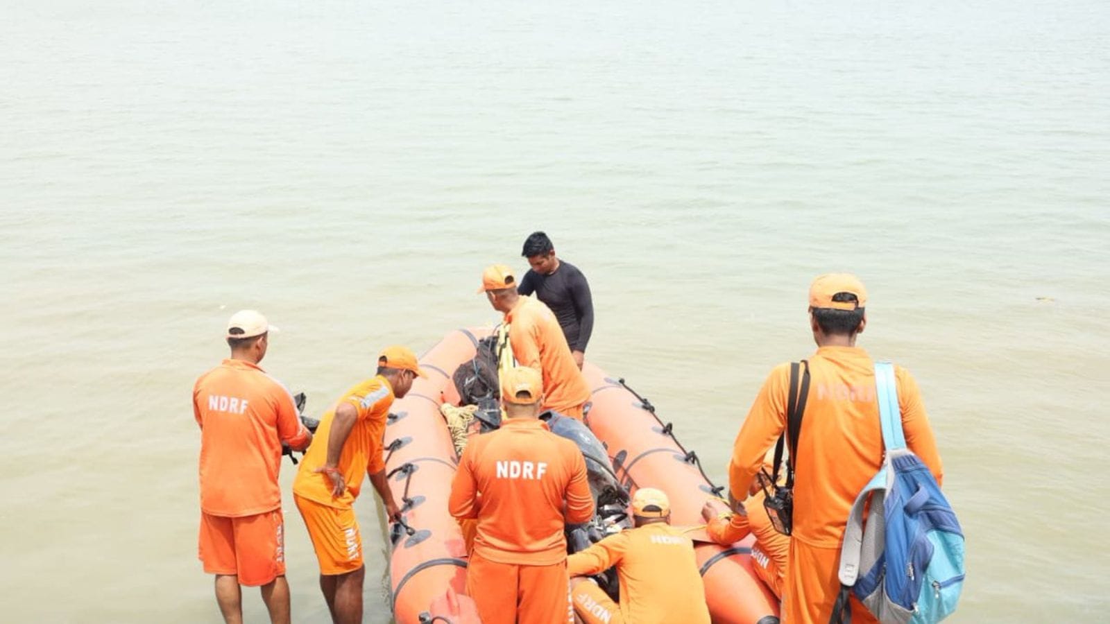 indianexpress.com - Himanshu Harsh - Bihar boat tragedy: 3 dead, 4 missing after farm workers' vessel capsizes near Patna