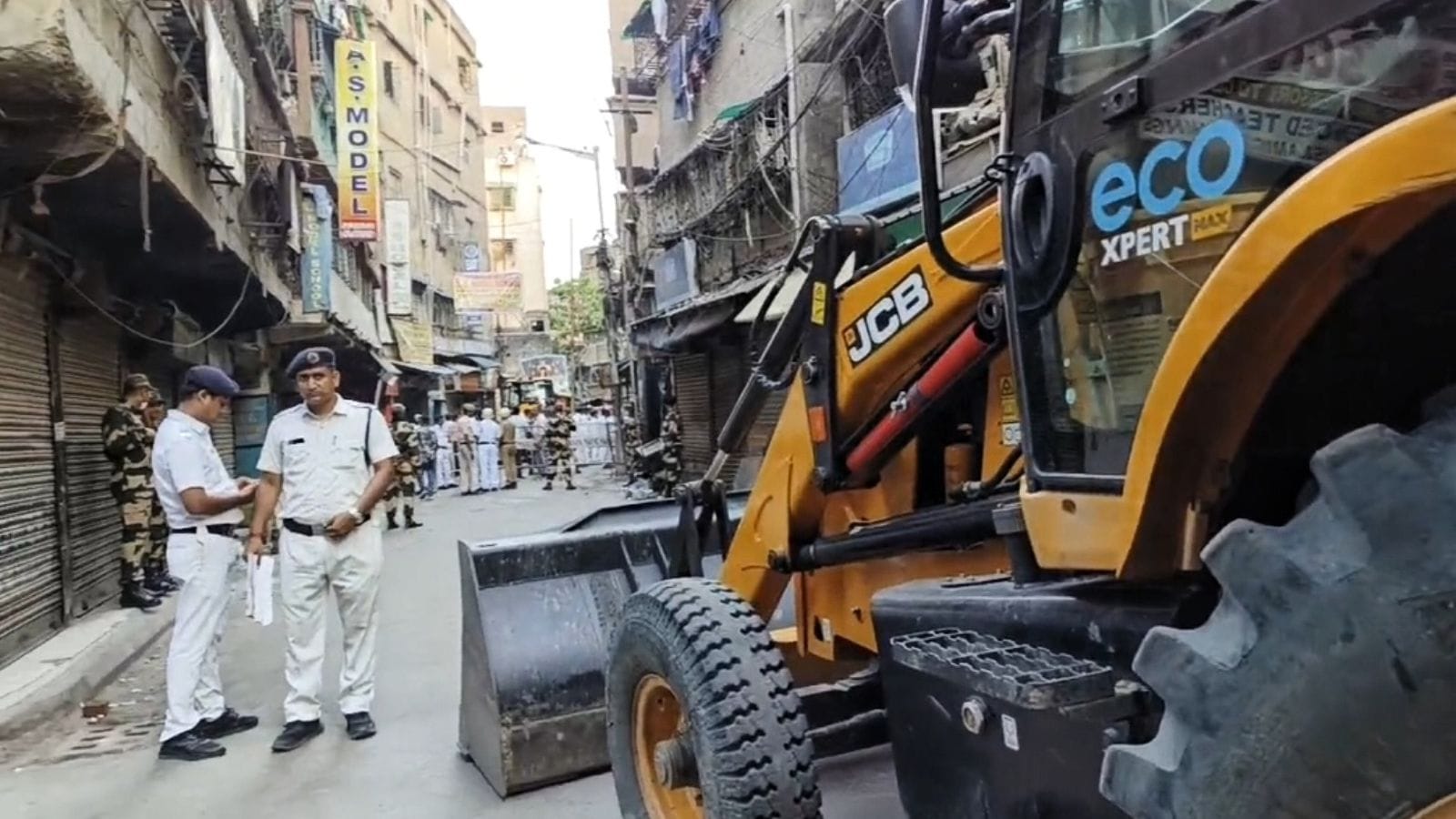 West Bengal Live Updates: Demolition of illegal Tiljala factory begins amid massive deployment of forces