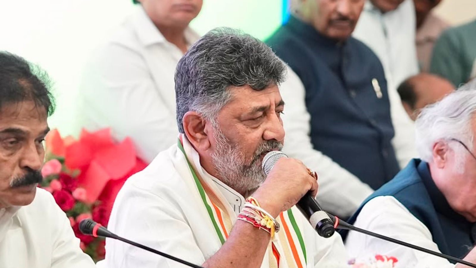 Karnataka CM News Live Updates: DK Shivakumar gets unanimous support at CLP meet