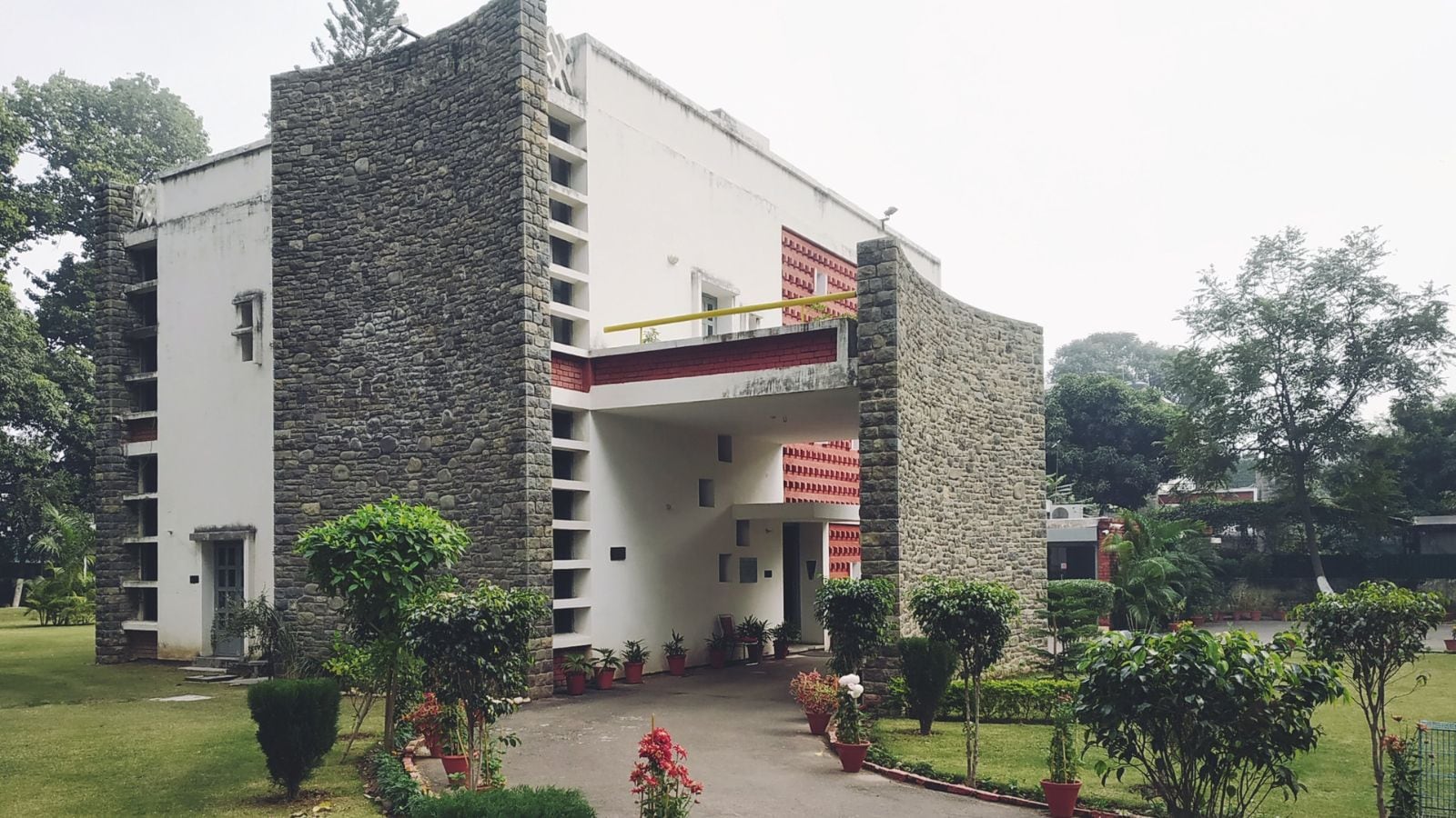 INTACH Chandigarh marks World Museum Day with guided tour of Jeanneret Museum