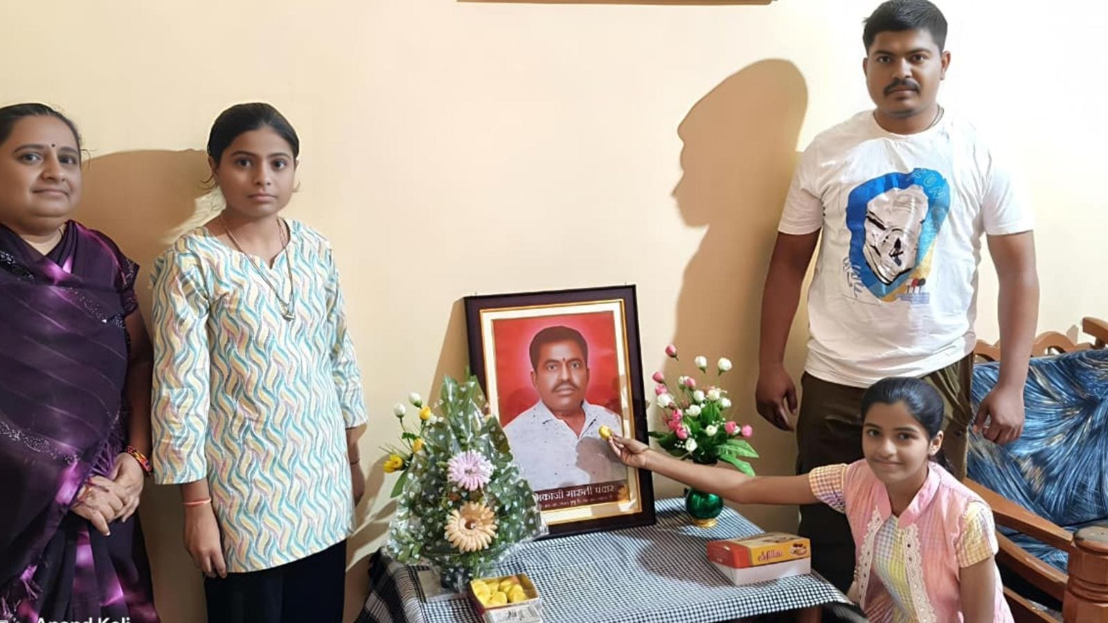 Father passed away in the morning, Solapur girl finished board exam in 1.5 hours to return for cremation; scores 65 marks