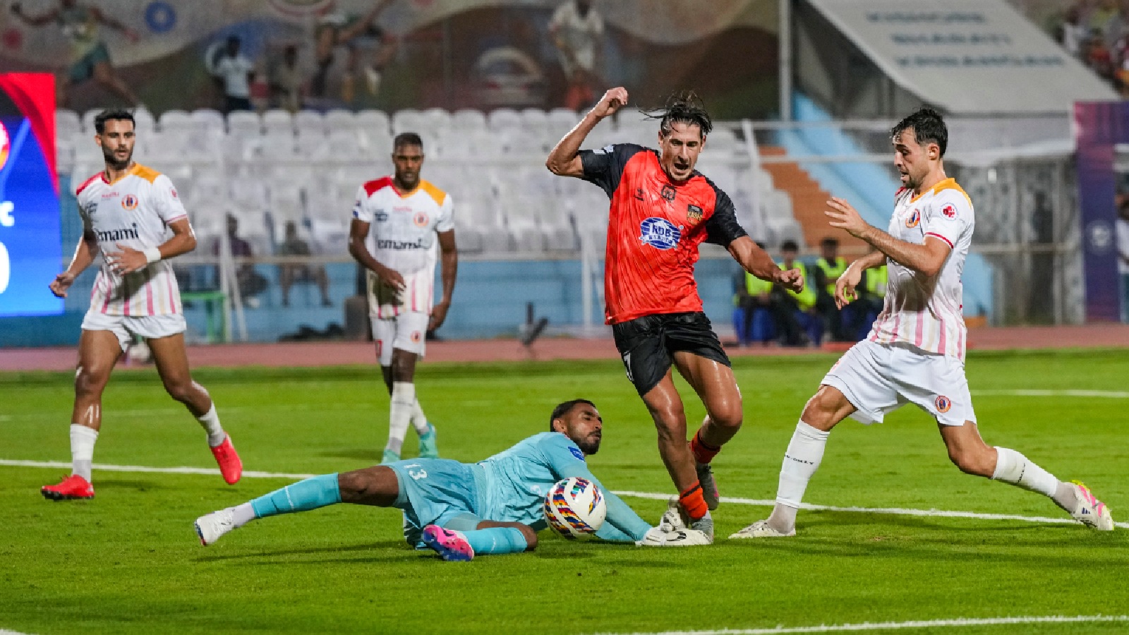 East Bengal edge out Mohun Bagan to maiden ISL title in dramatic final day