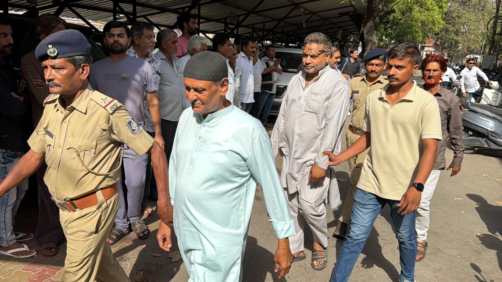 Cop who named Dawood in 1993 Mumbai bombings case recounts> How ‘a seaman with worn-out slipper & torn pants’ led police to a terror plot