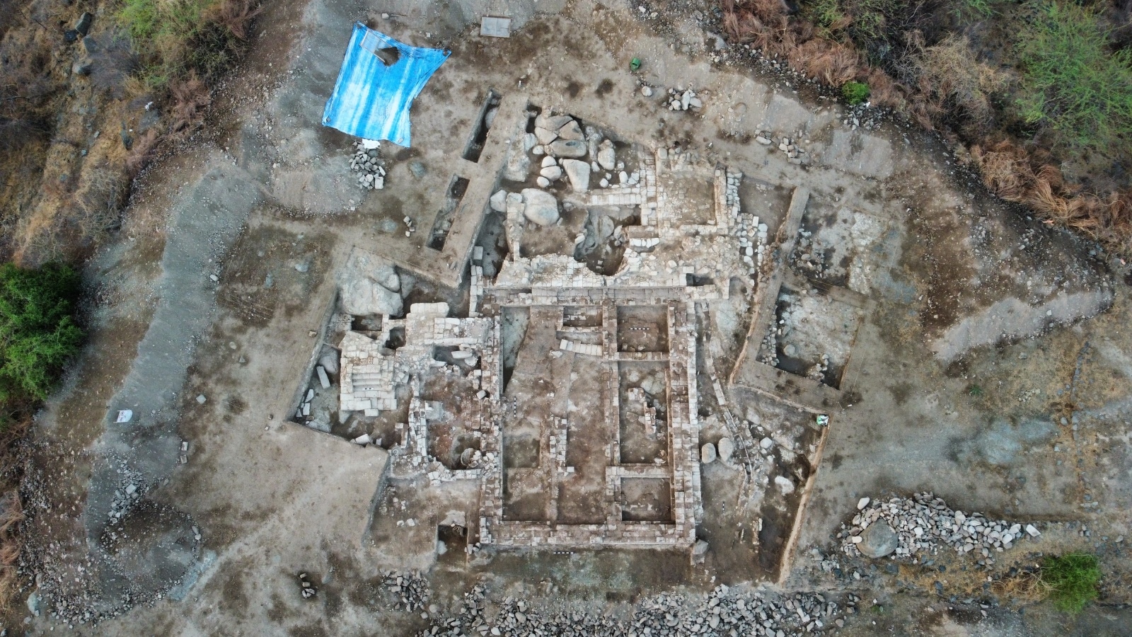 Copper coins, burnt brick structures, gaming pieces & more:  Phase 2 excavations sheds light on 5-8 century Vallabhipur