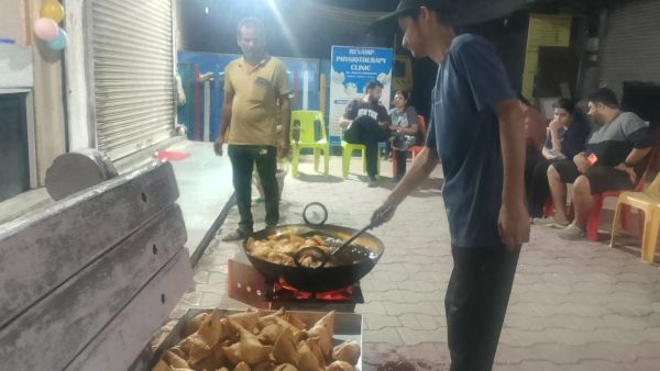 'Lmpians Kitchen', Hinjewadi viral samosa, Pune, Express news
