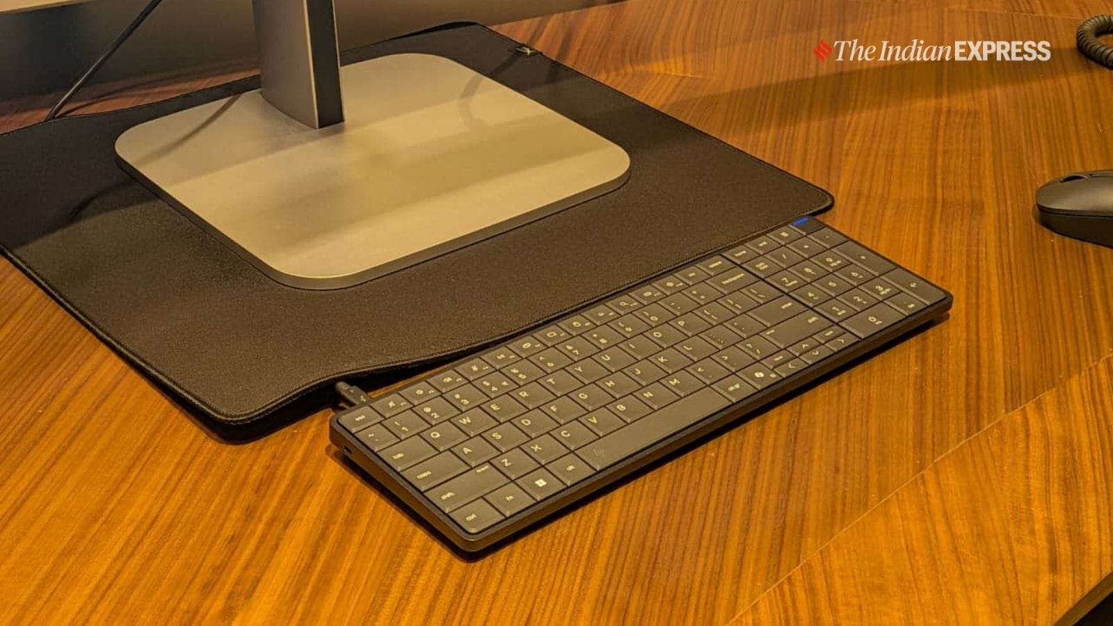 HP का EliteBoard G1a कीबोर्ड के अंदर एक पूर्ण विकसित कंप्यूटर है। (छवि क्रेडिट: अनुज भाटिया/द इंडियन एक्सप्रेस)