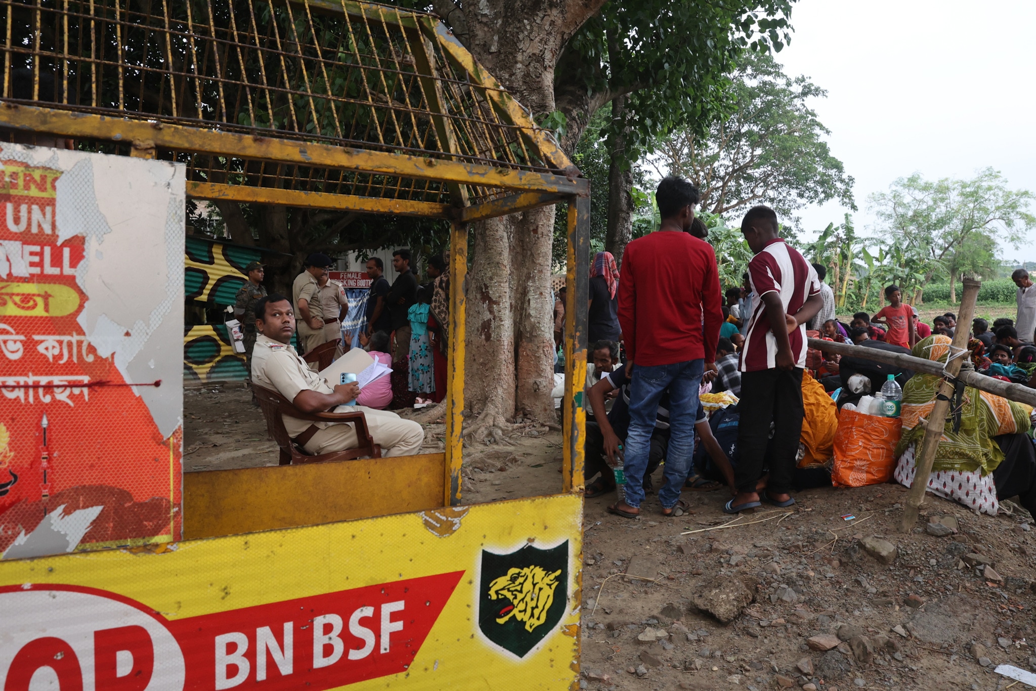 'Fear' at Bengal border post prompts many trying to cross into Bangladesh