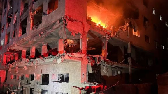 Gaza building fire Israeli strike Hamas