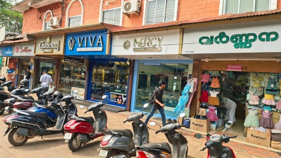 gold price hike, gold wealth, Modi austerity call, INDIAN households gold wealth, Gold prices, India gold price, Gold prices in India, Narendra Modi, gold holdings, kerala gold hub, Express Premium, Indian express news, current affairs