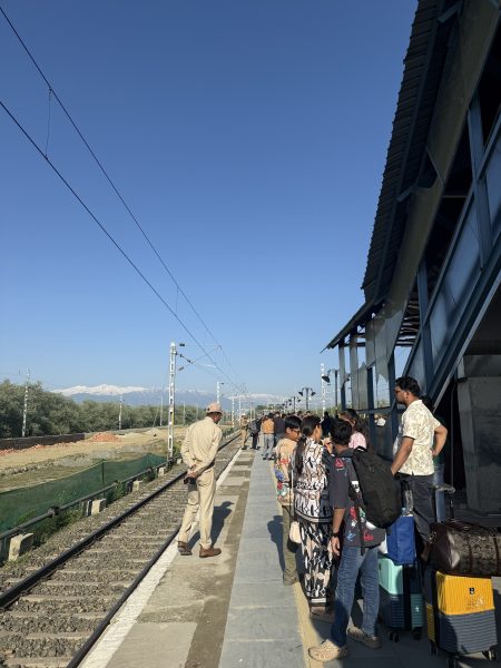 Katra Vande Bharat Express, direct Jammu-Srinagar train, Srinagar Jammu train, Srinagar Jammu Vande Bharat Express, Promises of first direct Jammu-Srinagar train, Jammu-Srinagar train, Jammu, Ashwini Vaishnaw, Vande Bharat Express, Jammu-Srinagar national highway (NH44), Indian express news, current affairs