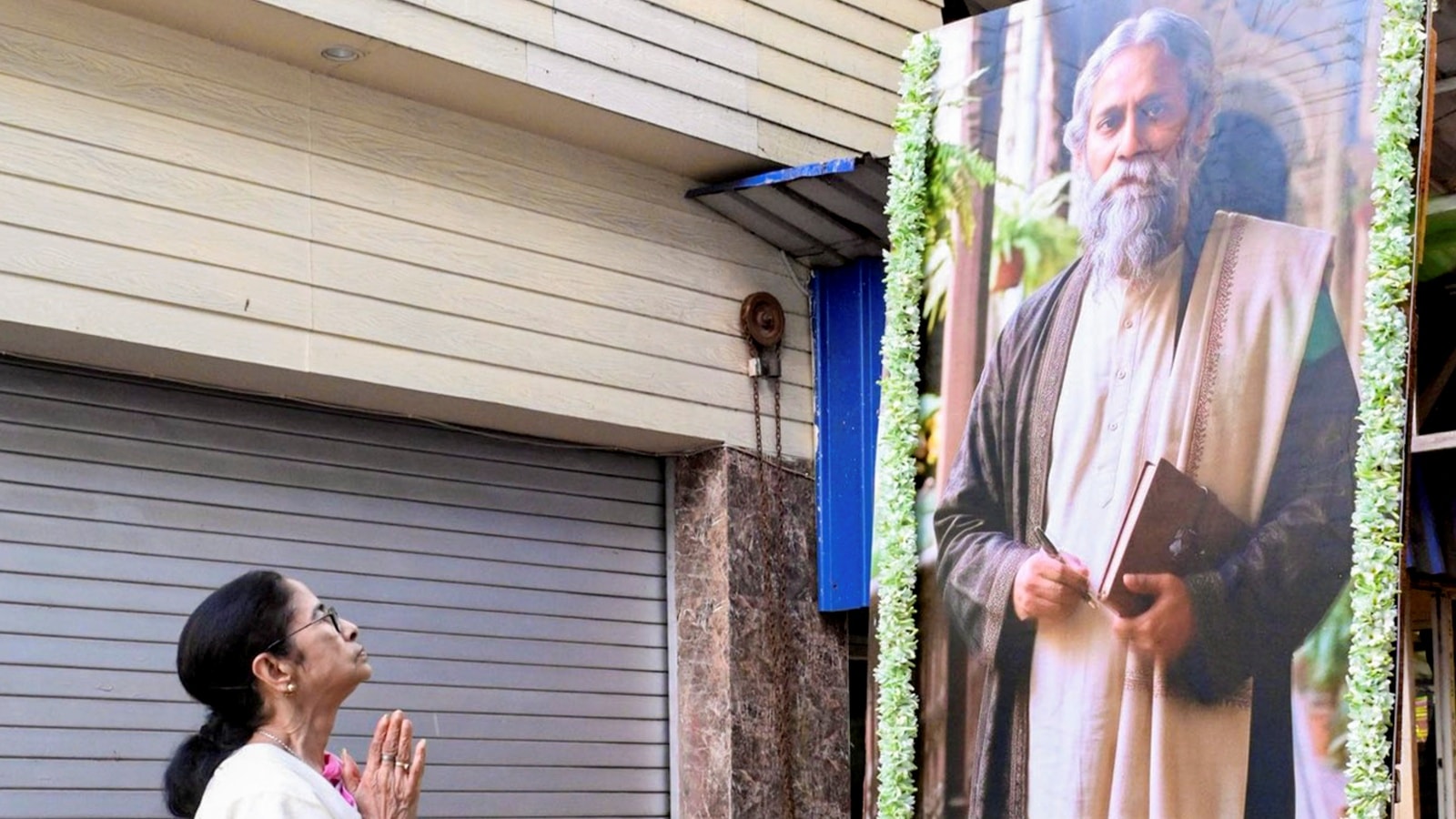 Mamata calls for unity among all Opposition parties to fight BJP, CPM rebukes her