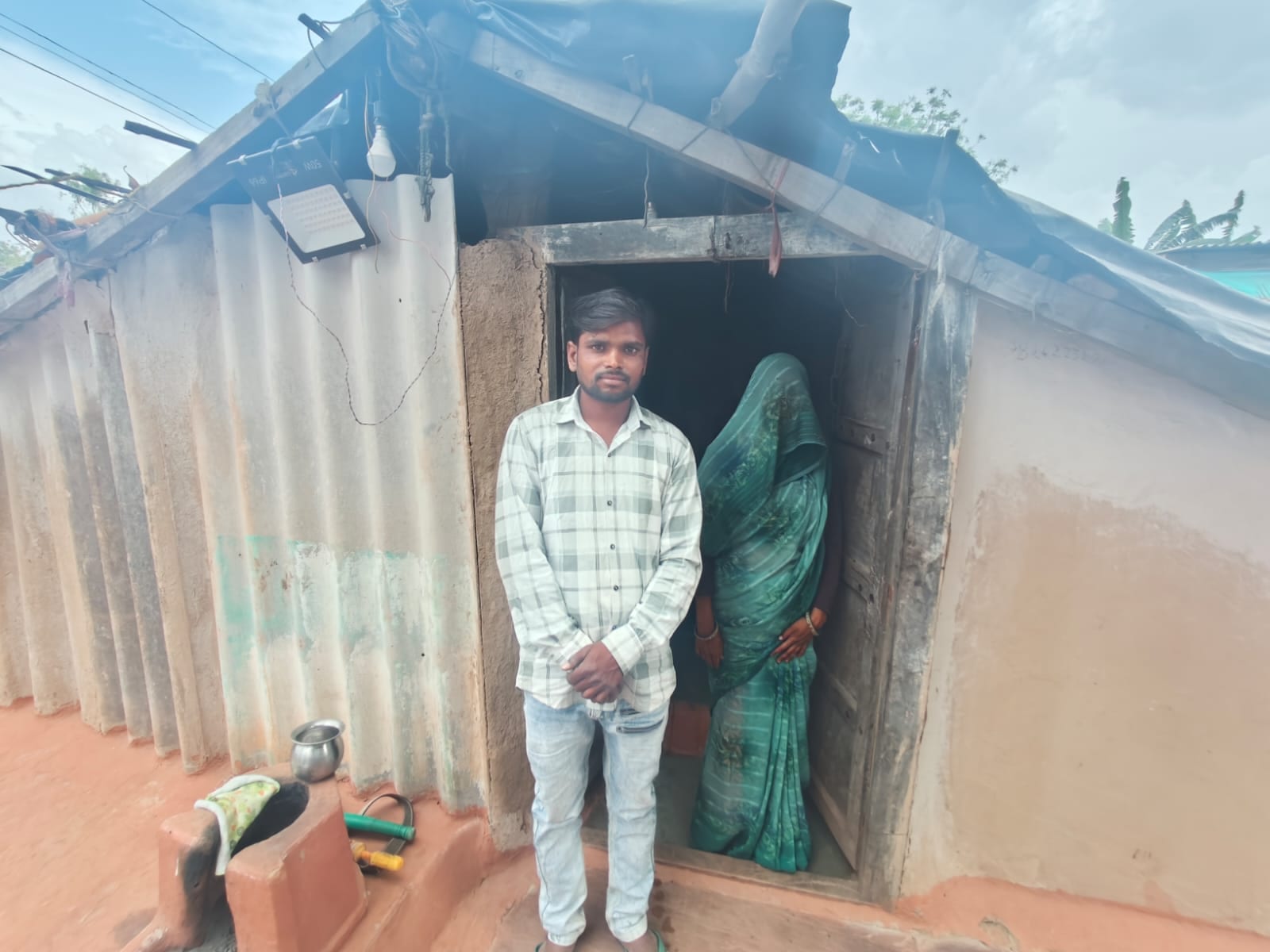 In Madhya Pradesh, a KBC-winning tehsildar, a flood relief ‘scam’, and hundreds of farmers in limbo